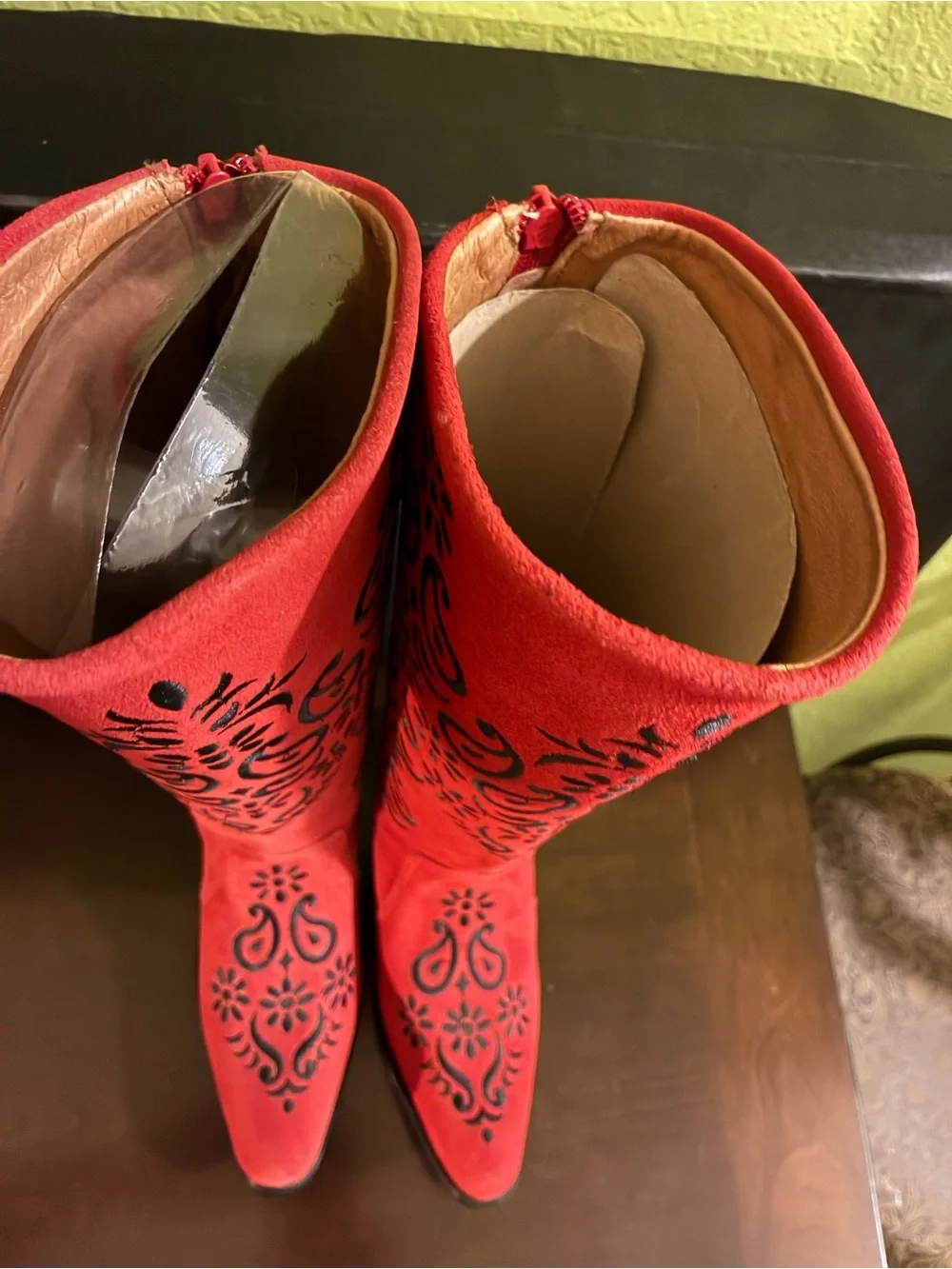 Agave Sky Margarita Women's Red Suede Embroidered Knee-High Boots size 6,5 BNWT